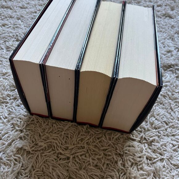 Twilight Saga 4 Books Box Set First Edition 2008 Hardcover by Stephenie Meyer - Picture 11 of 11